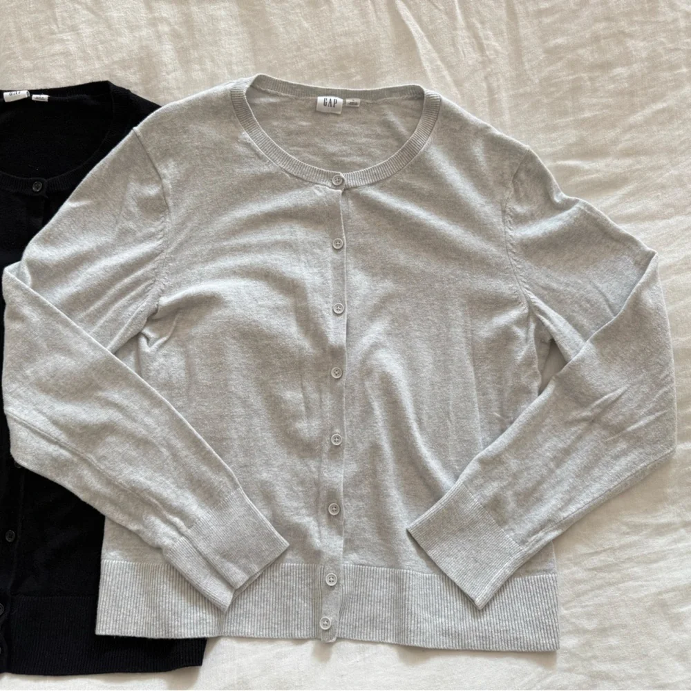 GAP Women's Black and Light Gray Cardigan Set LOT - Classic Cardigan - Picture 3 of 16